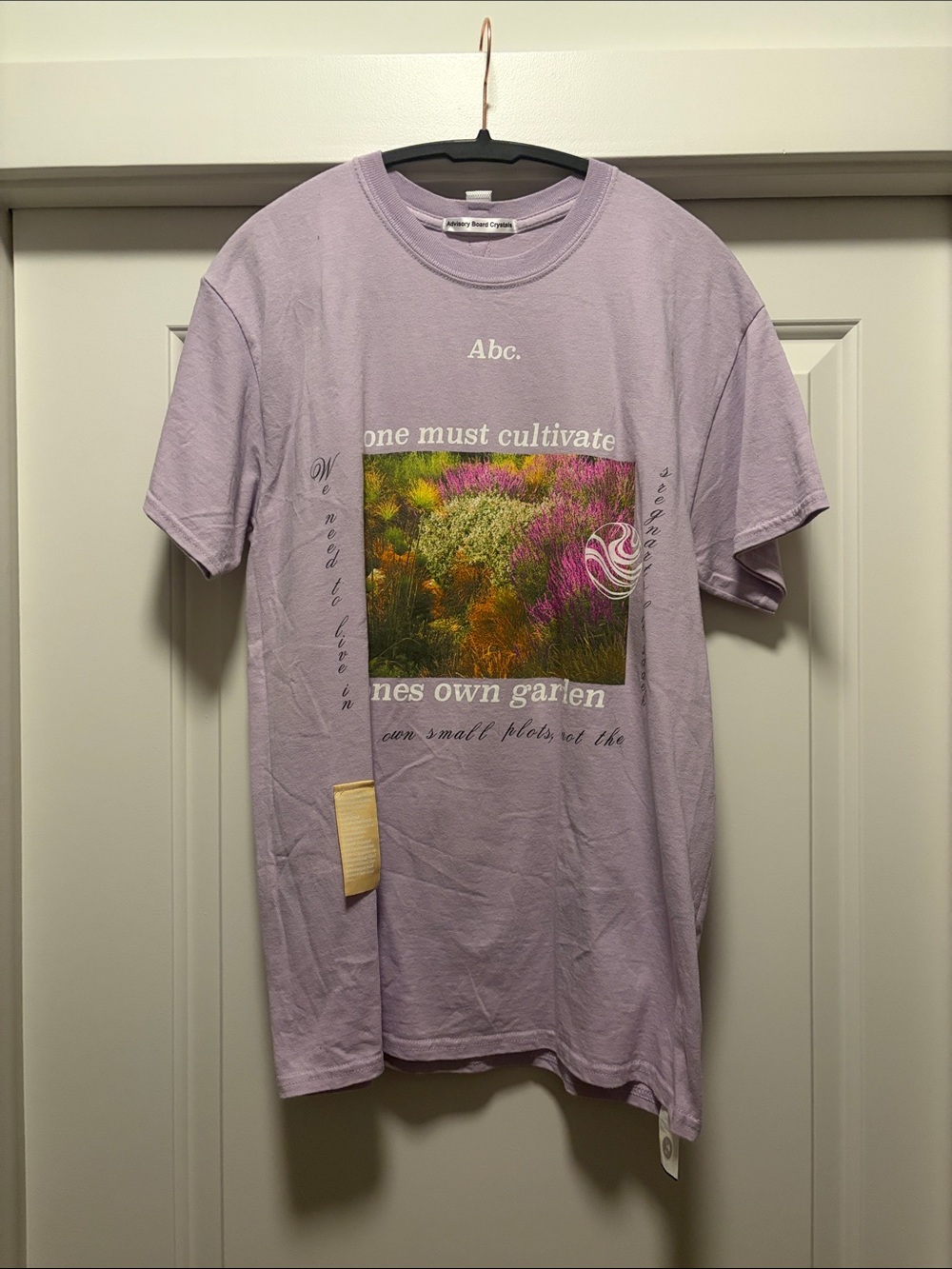 Advisory Board Crystals Lavender shirt size M